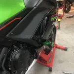 KAWASAKI Z650RS 裝飾板 適用於 川崎 巡航機車改裝個性金屬板 Z650RS 側箱 KAWAS