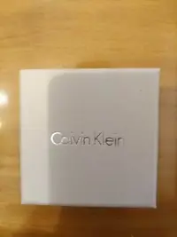 在飛比找Yahoo!奇摩拍賣優惠-Calvin Klein CK 項鍊盒 戒指盒 飾品盒 小物