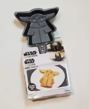 Disney Star Wars The Mandalorian Baby Yoda Shaped Mini Frying Pan