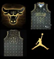 CHICAGO BULLS NBA BLACK AND GOLD MICHAEL JORDAN 23 JERSEY SIZE XL