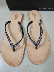 WITTNER - Black Leather Flat Sandal Size 40 Brand New In Box