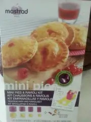 Mastrad A26360 Mini Pies and Ravioli Kit, Purple, New, Free Shipping