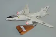 US Navy Douglas A-3 Skywarrior Bomber Desk Top Display Model 1/48 SC Airplane