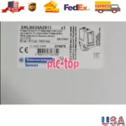 NEW SCHINEIDER XML-B035A2S11 Limit Switch