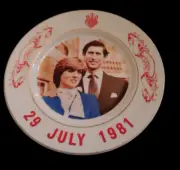 1981 PRINCE CHARLES & LADY DIANA WEDDING COMMEMORATIVE CERAMIC PLATE - TATUNG