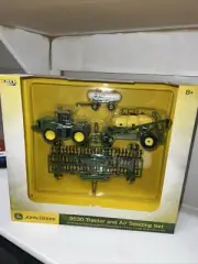 1/64 ERTL JOHN DEERE 4 Piece 9530 Tractor With 1895 Air SEEDER SET