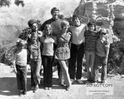 "THE BRADY BUNCH" FLORENCE HENDERSON ROBERT REED - 8X10 PUBLICITY PHOTO (AZ-435)