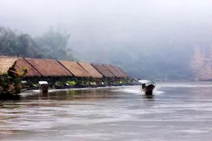 桂河叢林木排度假村River Kwai Jungle Rafts Resort