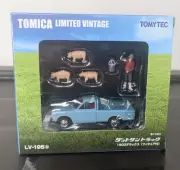 TOMICA LV-N195b SET DATSUN PICKUP 1500 DELUXE FIGURES 1:64 LIMITED VINTAGE