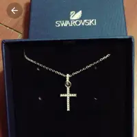 在飛比找蝦皮購物優惠-Swarovski 十字架項鍊