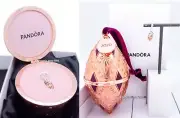 NEW 100% PANDORA 2020 Limited Edition Holiday Ornament Dangle Charm Gift Set