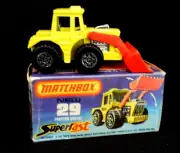 Matchbox 75 Superfast Tractor Shovel No. 29 Made in England New