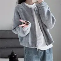 在飛比找momo購物網優惠-【D.studio】韓版寬鬆顯瘦拉鍊針織外套(上衣 女裝 衣