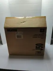 JBL J50 Bookshelf Speakers 8 Ohms, pair black New In Box Old Stock