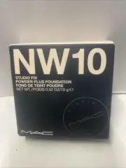 MAC Cosmetics Studio Fix Powder Plus Foundation NW10 / 0.52 oz/ 15 g