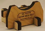爽- THE GUITAR NECK STRING CHANGING HOLDER + WINDER