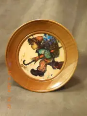 VINTAGE HUMMEL ROUND PULL STRING WALL PLAQUE W/ REUGE MVMT "RAINDROPS KEEP..."