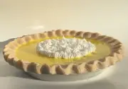 ❤️Fake Food Lemon Meringue Pie 10x2”❤️
