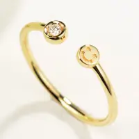 在飛比找蝦皮購物優惠-【巧品珠寶】 18K Smile 開口 俏皮 設計 鑽石戒指