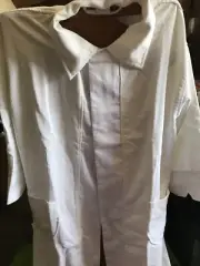 Robe Urbana Brand White Waffle Plush Tapered Large Button Closure. New Warm