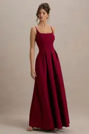 Bambina | Burgundy Scoop-Neck Pleated Maxi Dress