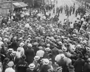 Sheriff Kinkaid Hudson County surrounded a mob strikers warnin- 1915 Old Photo