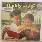 二手書📗英文繪本DADDY AND ME//CATHERINE DALY-WEIR//成長、生活