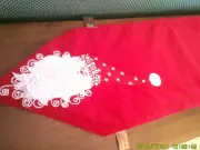 SEASON'S DESIGNS- HOME COLLECTION- RED VELVET SANTA FACE TABLE RUNNER -NEW
