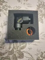Alphacool 17230 Eiszapfen 13/10mm Compression Fitting 90° rotatable G1/4 black