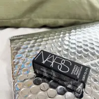 在飛比找蝦皮購物優惠-現貨快速出貨｜台灣專櫃購入組合｜NARS 迷你特霧唇誘 DR