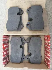 NEW Aston Martin DB7 Vantage Factory BREMBO Front Brake Pad Kit Set Pads