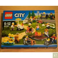 在飛比找蝦皮購物優惠-『L²』LEGO 樂高 60134 歡樂遊園 城市系列 人偶