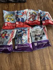 7 Wendy’s Transformers Optimus Prime MegaTron StarScream Bumble Bee Soundwave