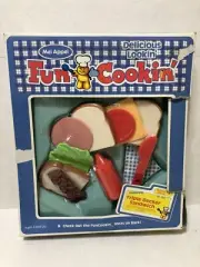 Mel Appel FUN COOKIN Playset - TRIPLE DECKER SANDWICH - Brand New, 1987