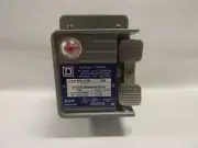Square D 2510-FW1P Manual Starter Fractional HP Nema 4 Enclosure with Red
