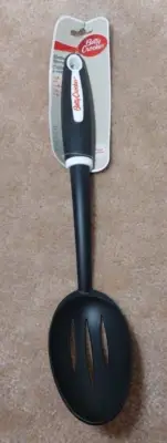 BETTY CROCKER SLOTTED SPOON, NEW, #207204