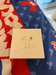 Brand New Apple AirPods 2nd Generation with Charging Case - White