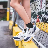 在飛比找蝦皮購物優惠-全新 New Balance NB 708  IU 著用款老