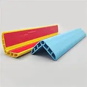 Pvc Flexible Corner Protector，Width 1.38×1.38 Inch，Corner Trim Protector,Wall Trim Peel And Stick，Flexible And Durable, Anti-Collision And Scratch Resistan，Enhancing Home Aesthetics.(Blue 1,1 m/39 in)