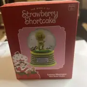 The World Of Strawberry Shortcake Lemon Meringue mini Snow Globe