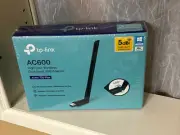 New In Box TP-LINK AC600 Wireless USB Adapter Archer T2U Plus
