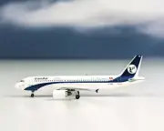 Aeroclassics AC411170 Iran Air Airbus A320-200 TS-INA Diecast 1/400 Jet Model