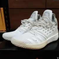 在飛比找Yahoo!奇摩拍賣優惠-展示品 瑕疵品 adidas harden 2  us 9.