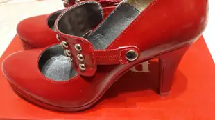 [ BESO ] 正紅色可兩穿的高跟鞋