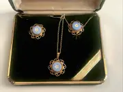 New Old Stock Porcelain Floral 14k Gold Filled Screw Earrings /Pendant Set NOS
