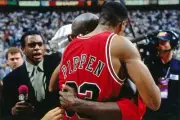 Michael Jordan hugs teammate Scottie Pippen Chicago Bulls followin- Old Photo