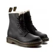 Woman's Boots Dr. Martens Serena Black new size 10