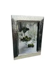 NIB Vera Wang Wedgwood 4 X 6 Photo Frame Silver Metal Hammered Wedding