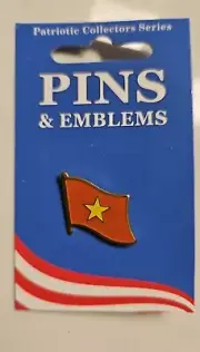 VIETNAM NORTH NATIONAL COUNTRY WORLD FLAG LAPEL PIN BADGE 3/4 INCH
