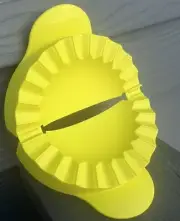 Tupperware Empanada Calzone Meat Pie 6390A-4 Lime Green Textured Pastry Press